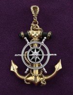 Подвеска из лимонного золота c ониксом и эбеновым деревом