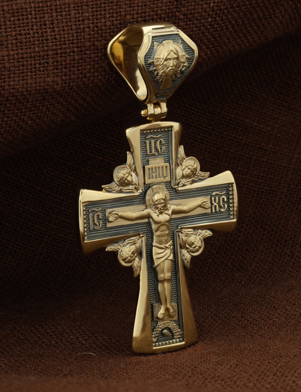 Крест из лимонного золота