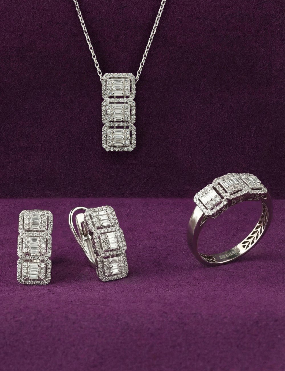 Колье из белого золота c бриллиантами