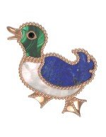 Брошь из золота c эмалью, лазуритом, малахитом и перламутром