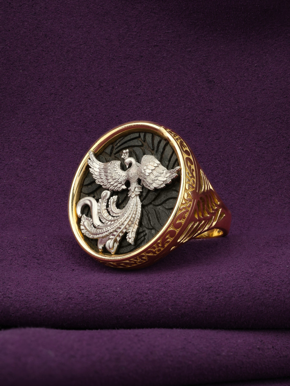 Кольцо из лимонного золота 585 пробы c эбеновым деревом