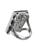 Кольцо из белого золота c бриллиантами и ониксом