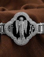 Браслет из белого золота c шнурком и ониксом