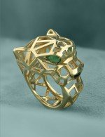 Кольцо из лимонного золота c изумрудом и ониксом