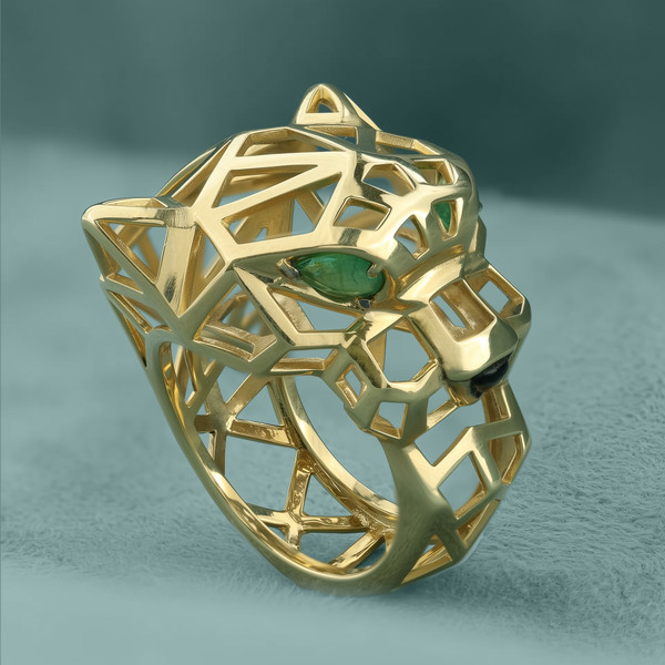 Кольцо из лимонного золота 585 пробы c изумрудом и ониксом