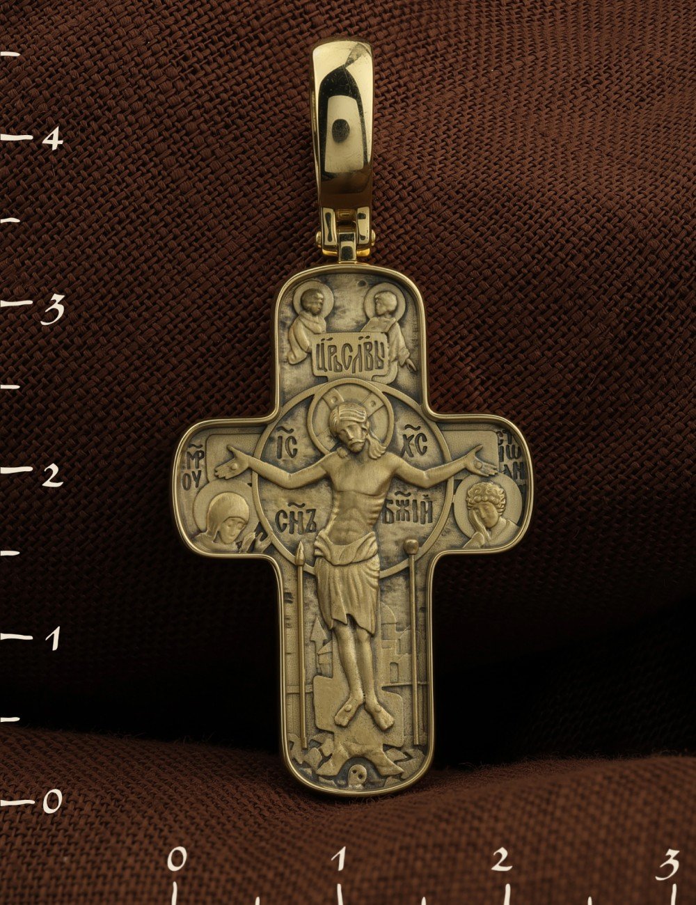 Крест из лимонного золота