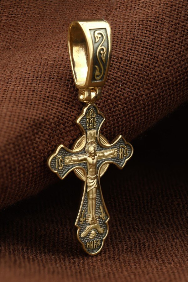 Крест из лимонного золота