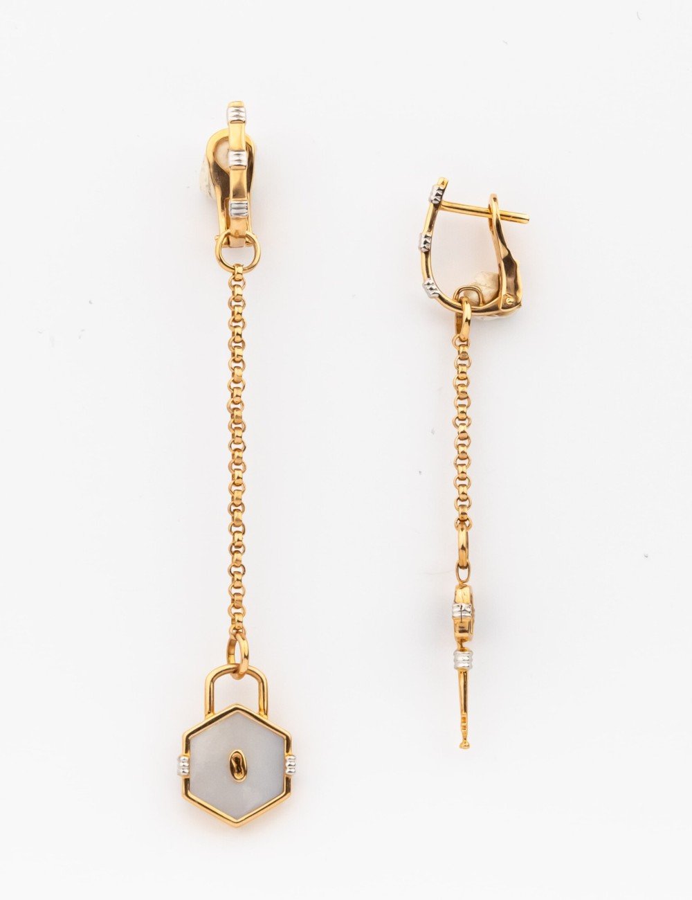 Серьги из золота c ониксом и перламутром