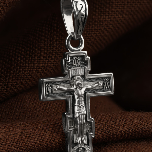 Крест из белого золота 585 пробы