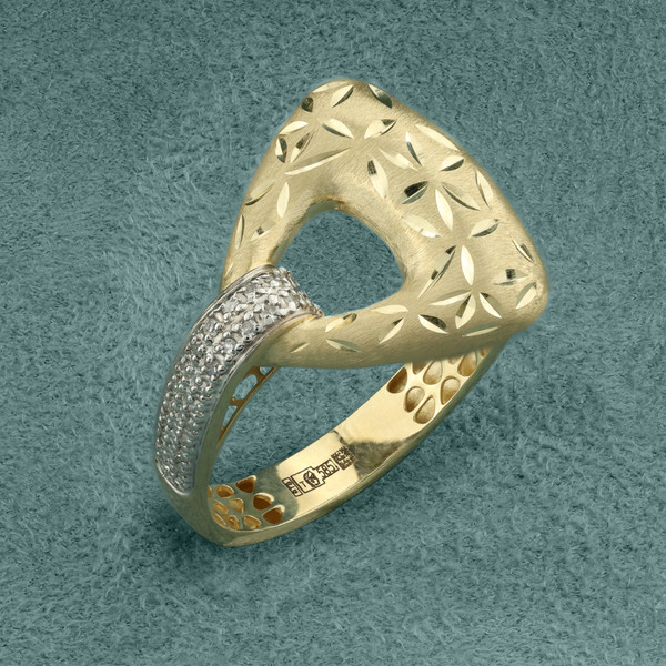 Кольцо из лимонного золота 585 пробы c бриллиантами