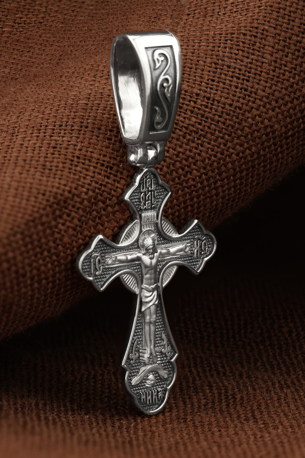 Крест из белого золота 585 пробы