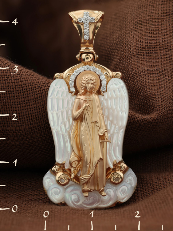 Нательная икона из красного золота 585 пробы c бриллиантами и перламутром