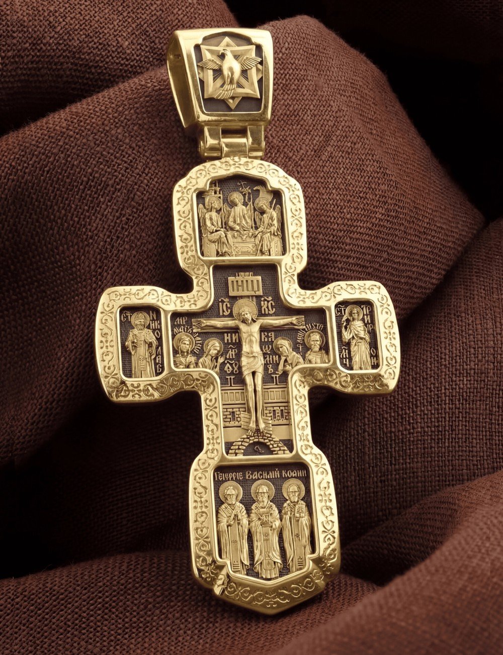 Крест из лимонного золота