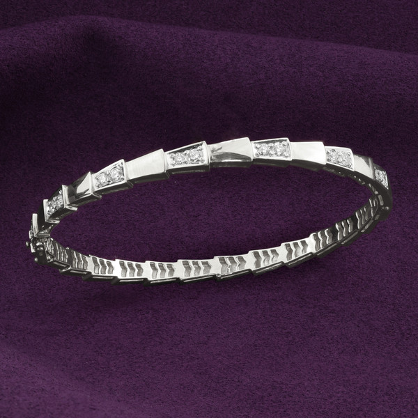 Браслет из белого золота 585 пробы c бриллиантами