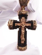 Крест из золота c эбеновым деревом