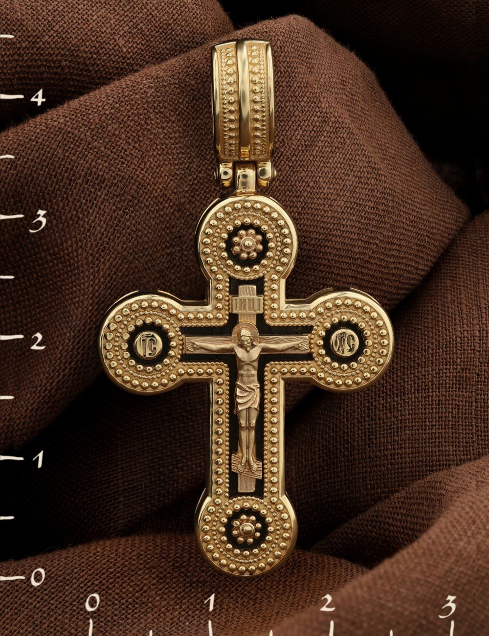 Крест из лимонного золота c эбеновым деревом