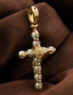 Крест из лимонного золота c жемчугом