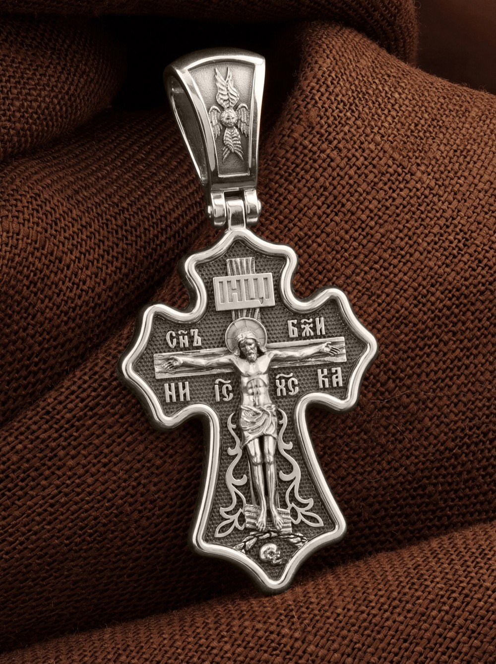 Крест из белого золота