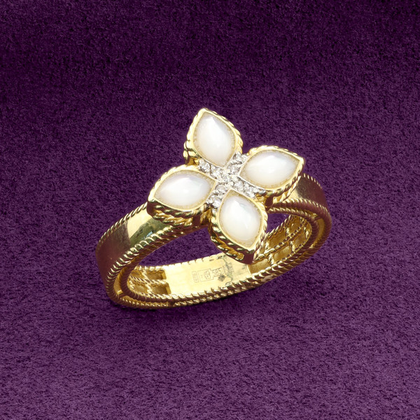 Кольцо из лимонного золота 585 пробы c бриллиантами и перламутром