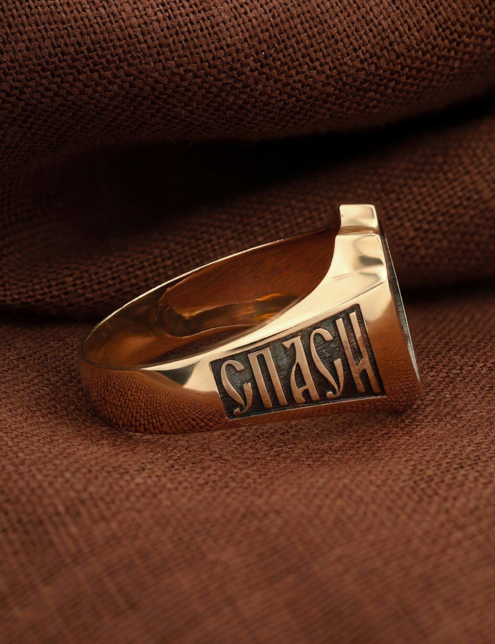 Кольцо из золота