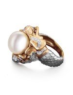 Кольцо из золота c бриллиантами и жемчугом