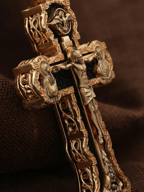 Крест из красного золота 585 пробы c эбеновым деревом