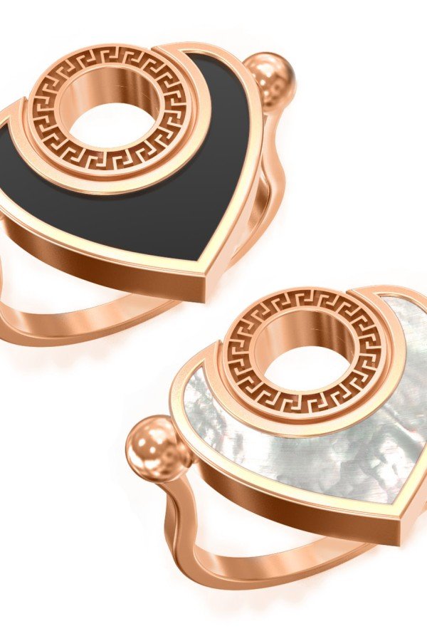 Кольцо из золота c ониксом и перламутром