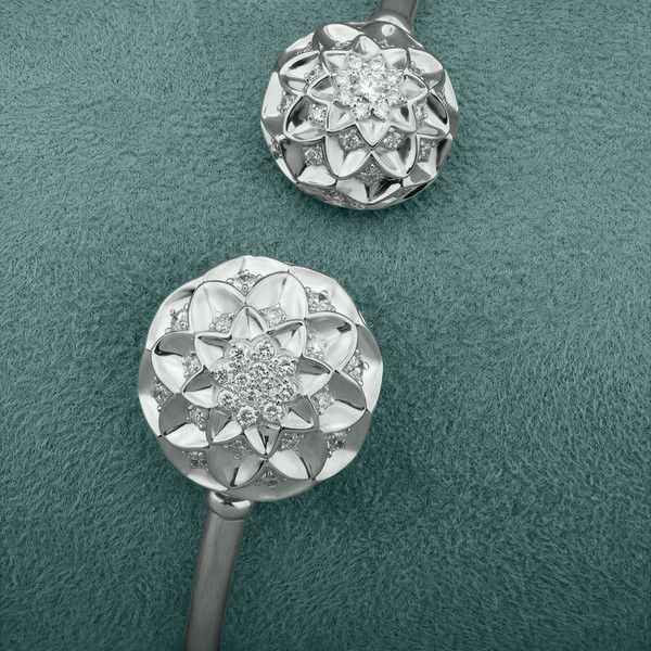 Браслет из белого золота 585 пробы c бриллиантами