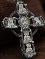 Крест из белого золота c эбеновым деревом