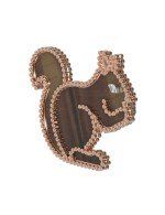 Брошь из золота c бриллиантами и тигровым глазом