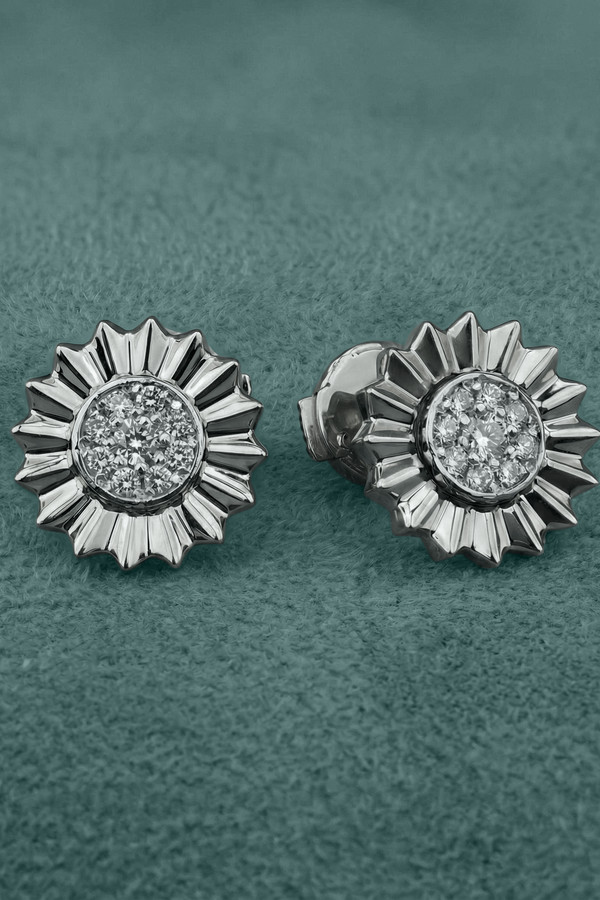 Серьги из белого золота 585 пробы c бриллиантами