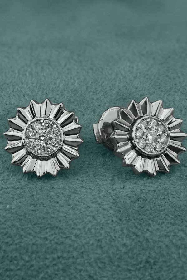 Серьги из белого золота c бриллиантами