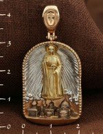 Образок из золота c эмалью