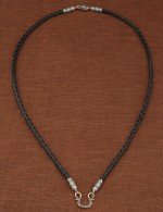 Гайтан из белого золота c кожаным шнурком