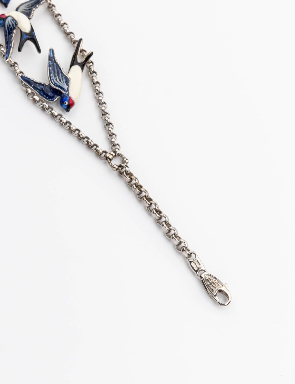 Браслет из белого золота c эмалью и сапфиром