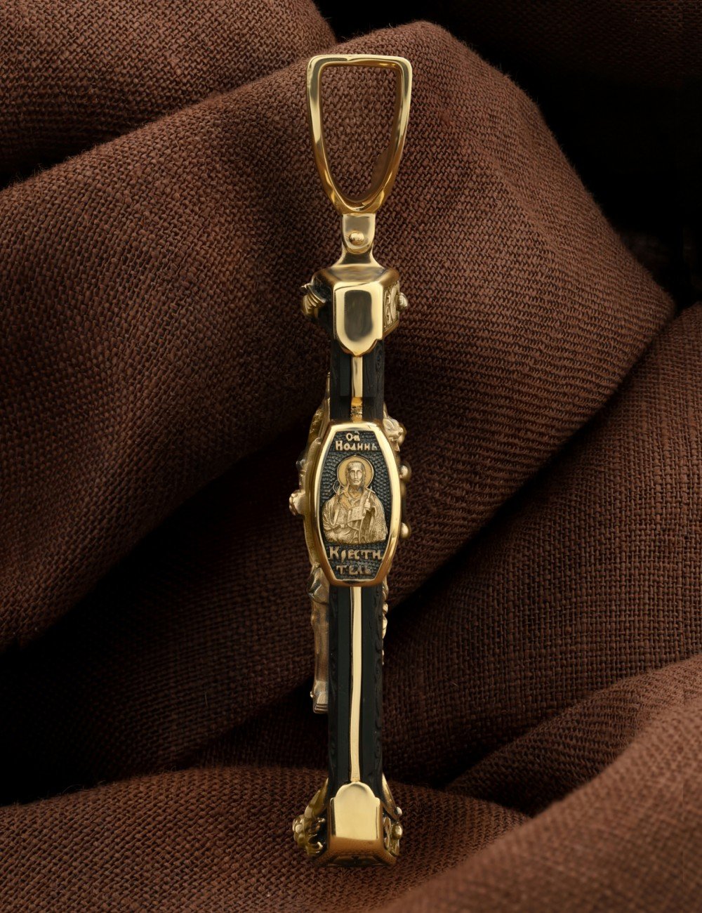 Крест из лимонного золота c эбеновым деревом