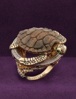 Кольцо из золота 585 пробы c эмалью и железным деревом