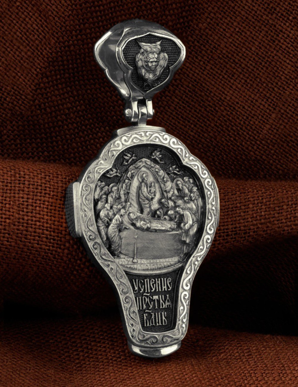 Крест из белого золота