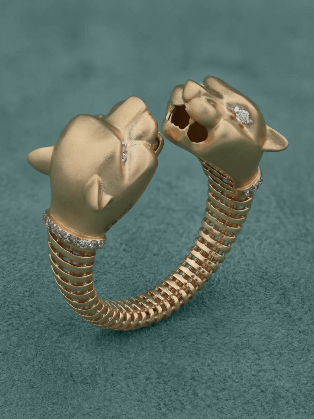 Кольцо из красного золота 585 пробы c бриллиантами