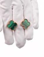 Серьги из золота c малахитом