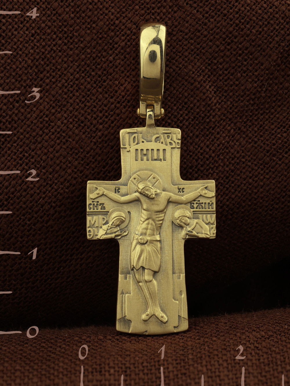 Крест из лимонного золота 585 пробы