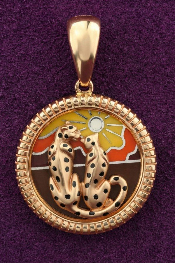 Подвеска из золота c эмалью