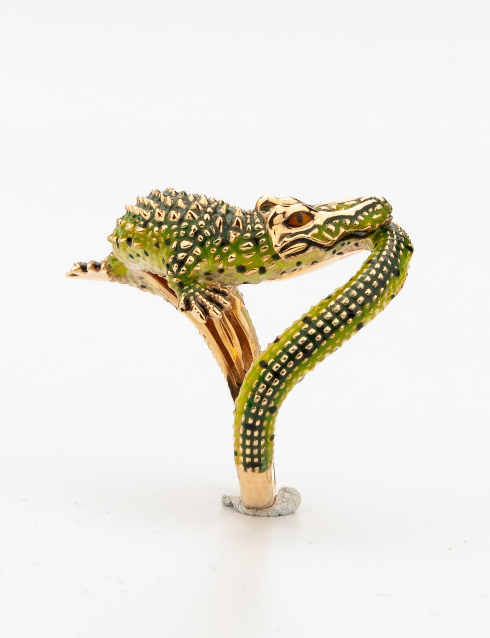 Кольцо из золота c эмалью