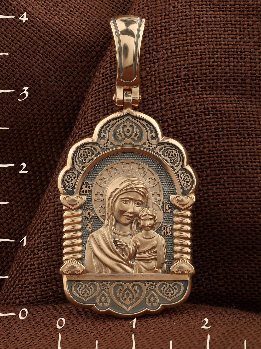 Нательная икона из красного золота 585 пробы