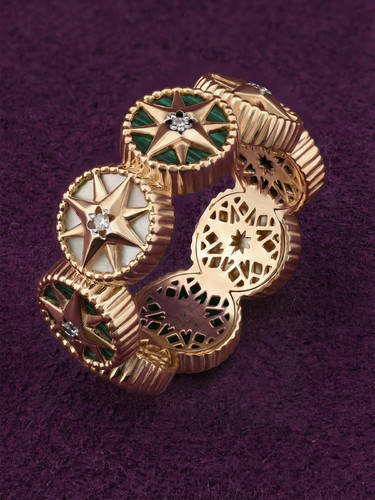 Кольцо из красного золота 585 пробы c бриллиантами, малахитом и перламутром