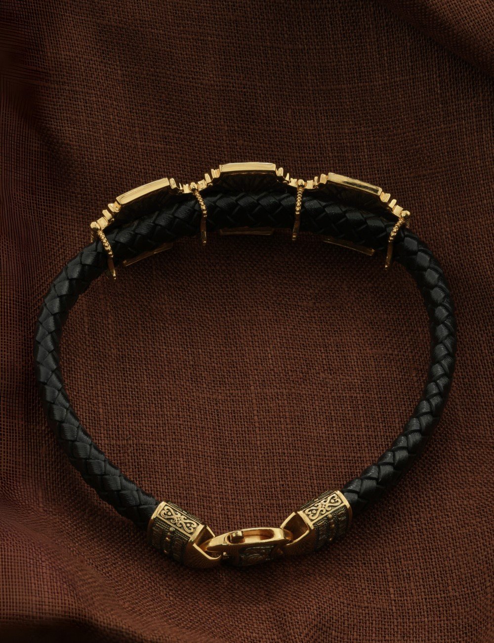 Браслет из лимонного золота c шнурком