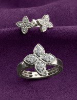 Серьги из белого золота c бриллиантами