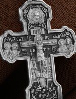 Крест из белого золота