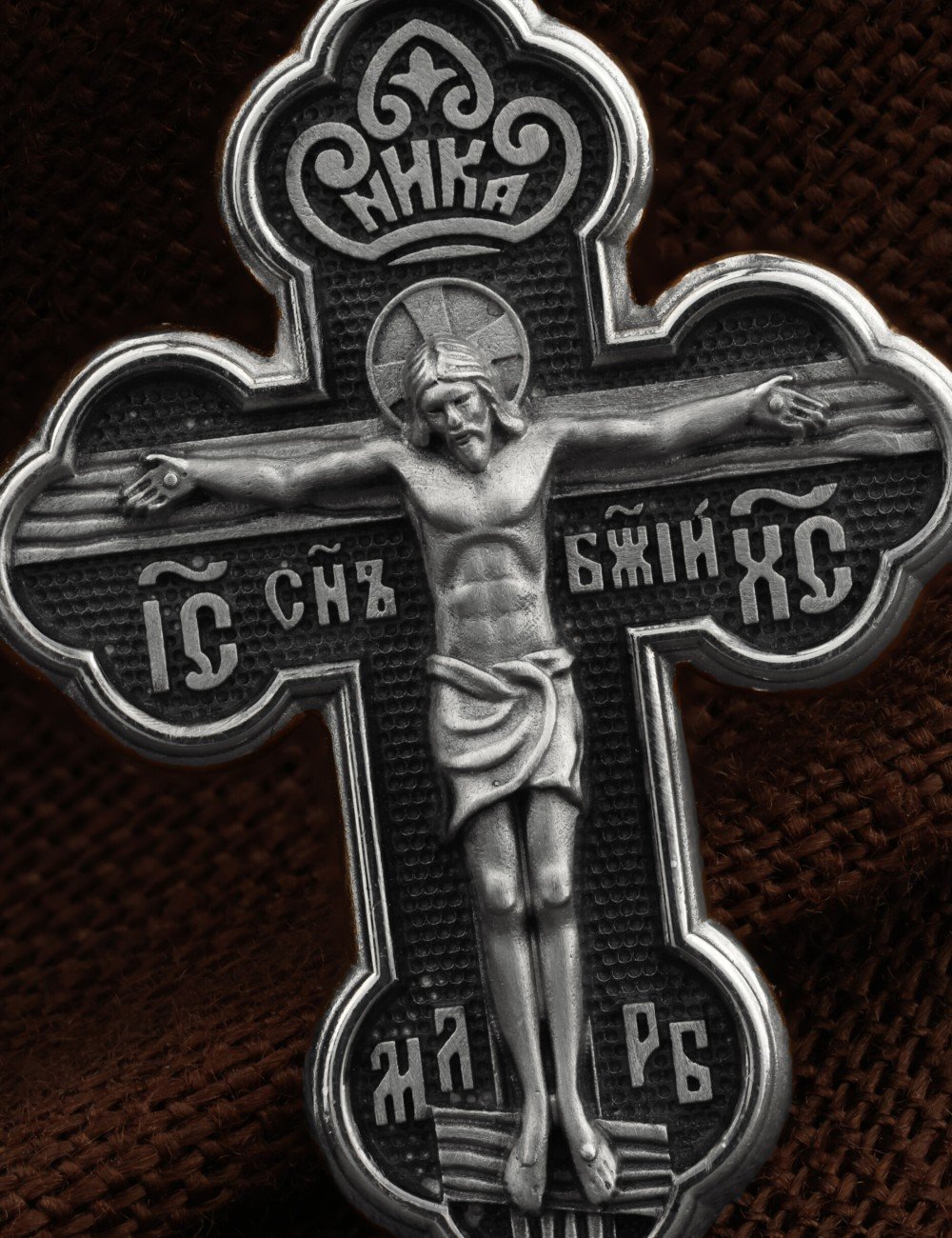 Крест из белого золота