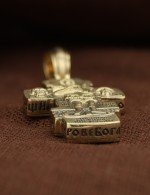 Крест из лимонного золота